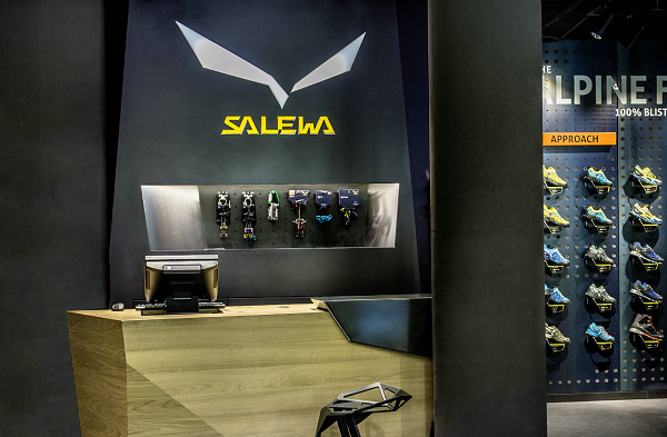 鄭州 Salewa 沙樂華旗艦店、門店