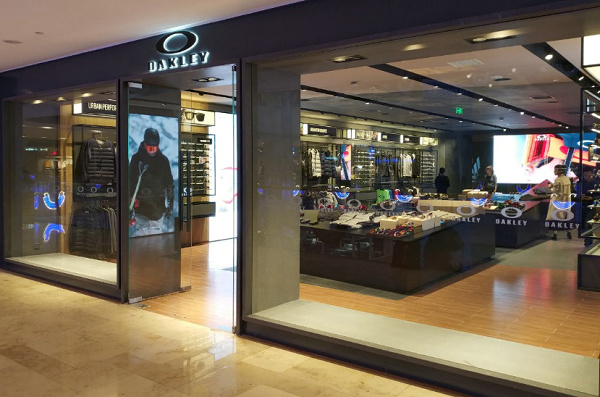 青島 Oakley 奧克利眼鏡專賣店、門店