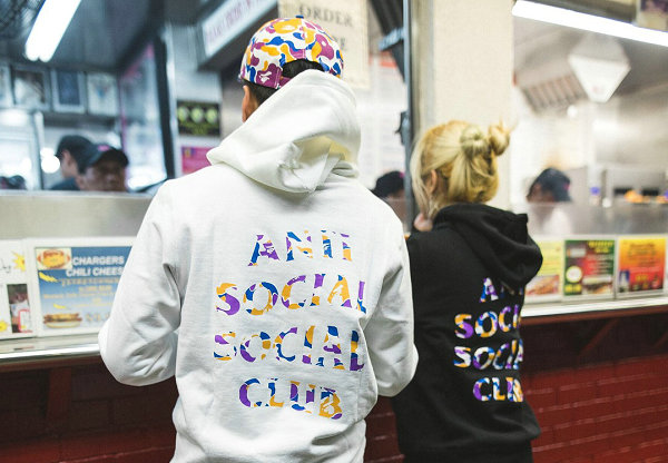 BAPE x Anti Social Scoial Club 聯(lián)名系列即將發(fā)售，經(jīng)典限定款！