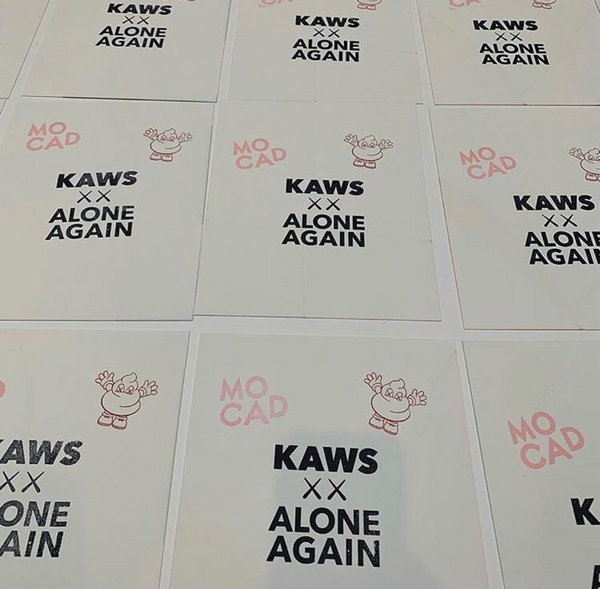 KAWS 球鞋“KAWS ALONE AGAIN” 小型展覽1.jpg