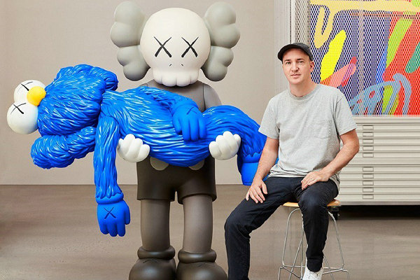 KAWS x NGV 聯(lián)名“GONE”Companion 玩偶-1.jpg