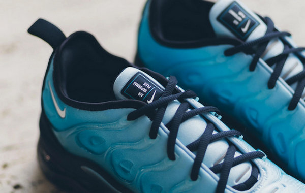 Nike VaporMax Plus 全新冰藍(lán)配色鞋款.jpg