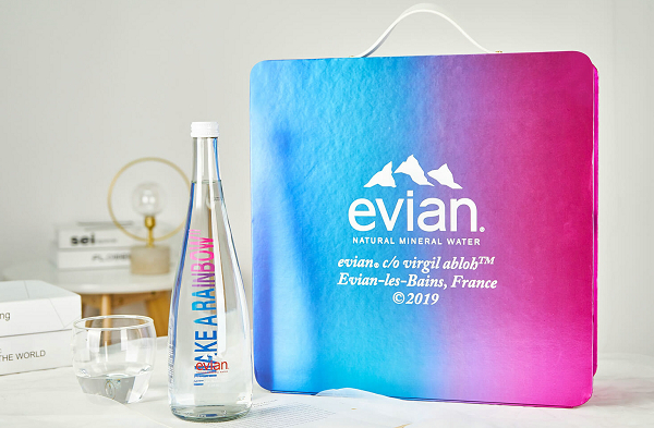 Virgil Abloh 別注版 Evian 依云腰包及玻璃瓶套裝-3.jpg